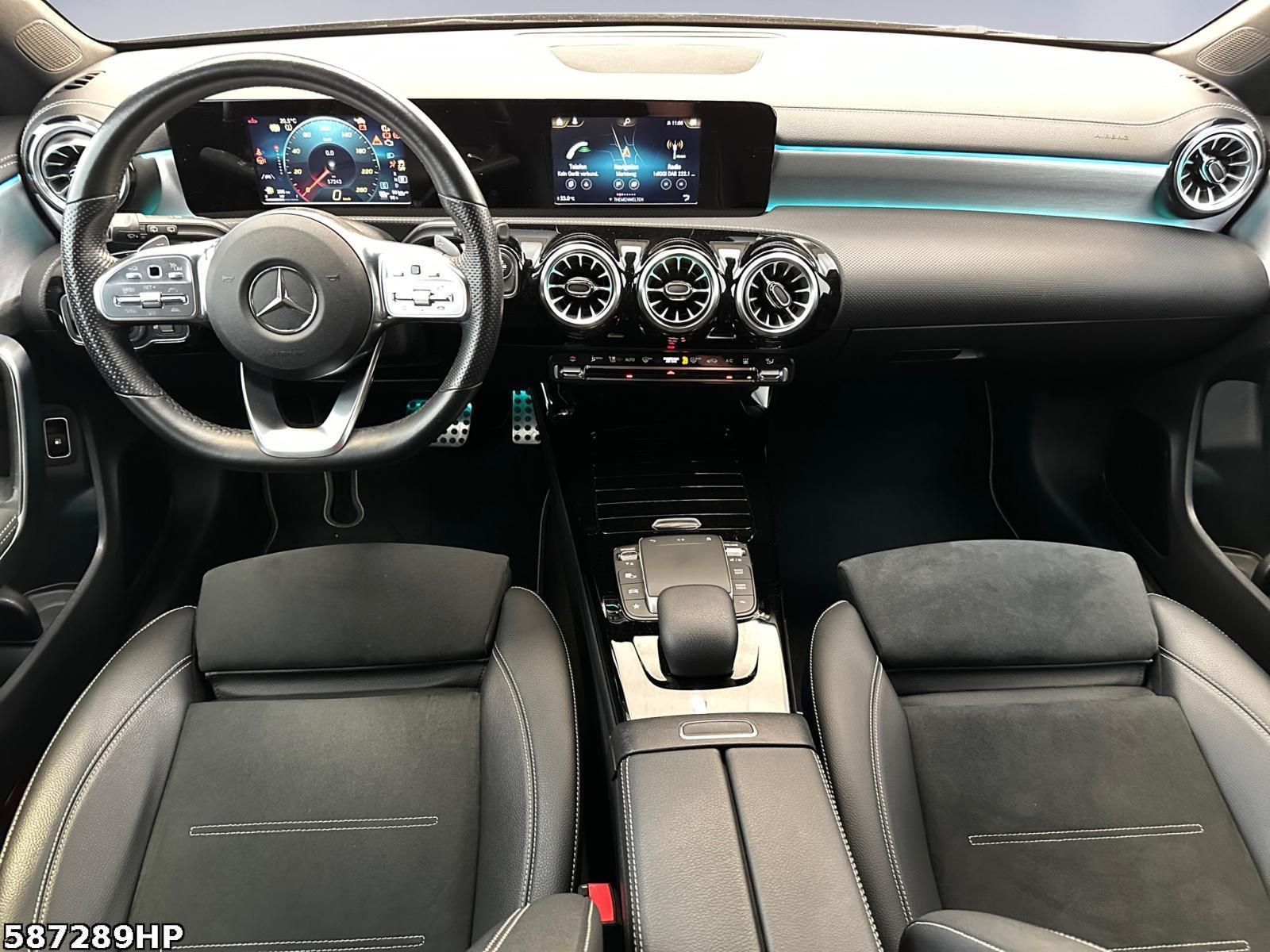 Fahrzeugabbildung Mercedes-Benz CLA 250 Shooting Brake e AMG Line > DISTRONIC <