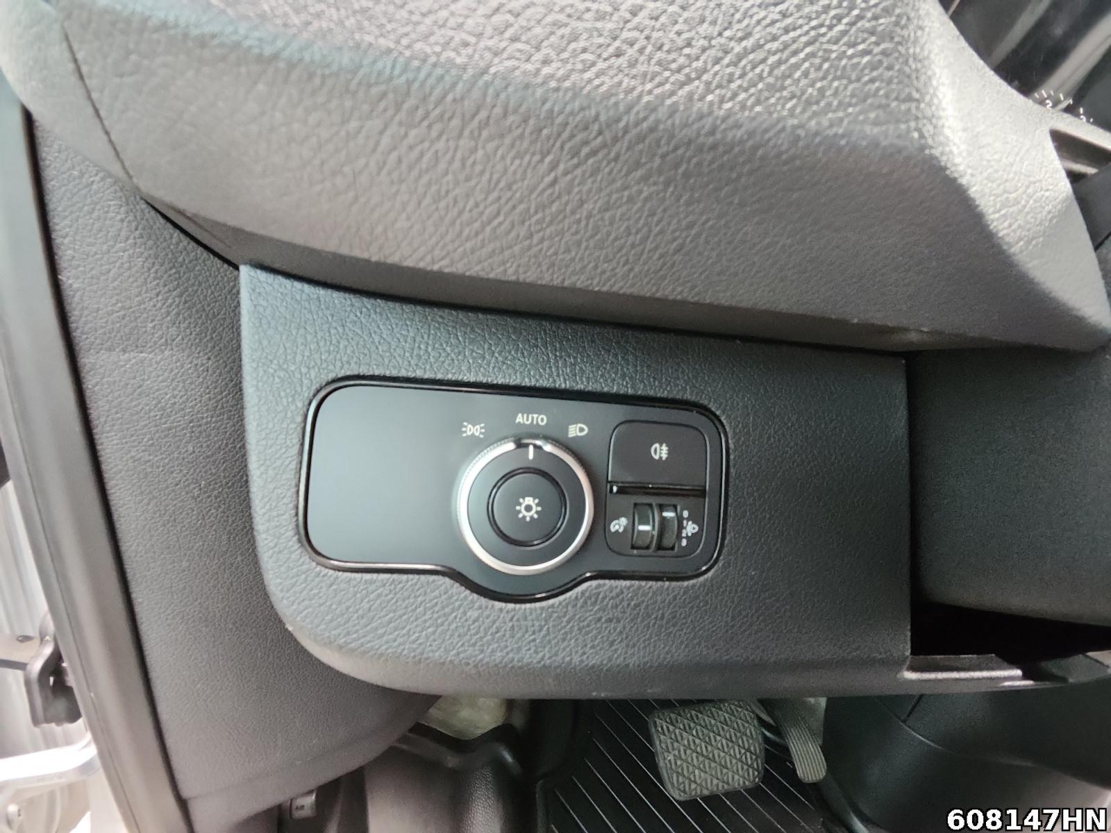 Fahrzeugabbildung Mercedes-Benz Sprinter 215 Kasten*L2H2*MBUX*9GTronic* Kamera*