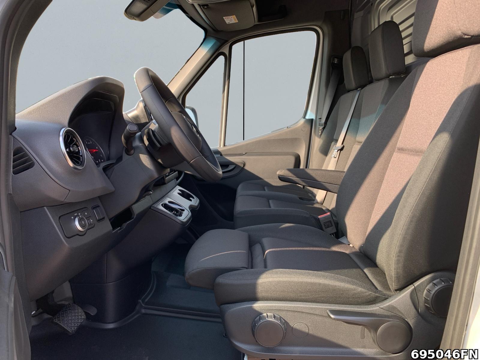 Fahrzeugabbildung Mercedes-Benz Sprinter 315 PRO L2H2 AUTOMATIK*VORRÜST. AHK 3,5
