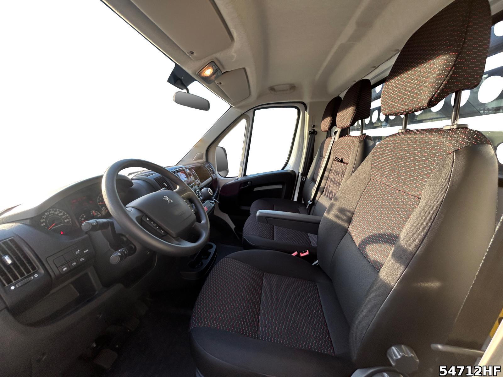 Fahrzeugabbildung Peugeot Boxer Pritsche 121kW BlueHDI MT6 *KLIMA*USB*