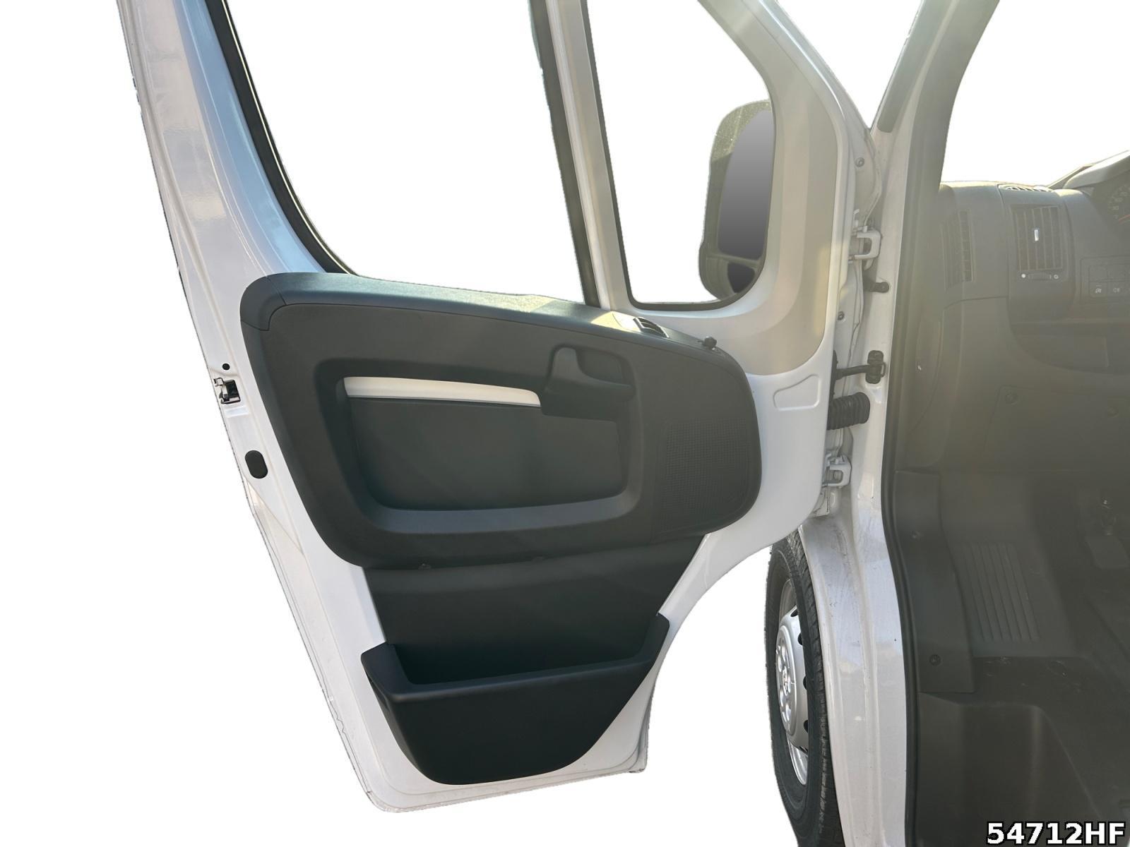 Fahrzeugabbildung Peugeot Boxer Pritsche 121kW BlueHDI MT6 *KLIMA*USB*