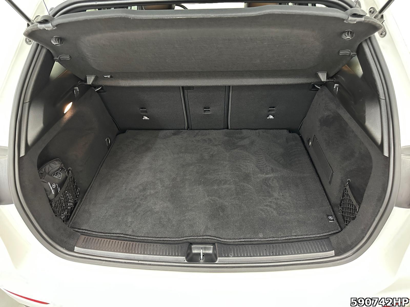 Fahrzeugabbildung Mercedes-Benz B 180 Progressive MULTIBEAM LED Standheizung