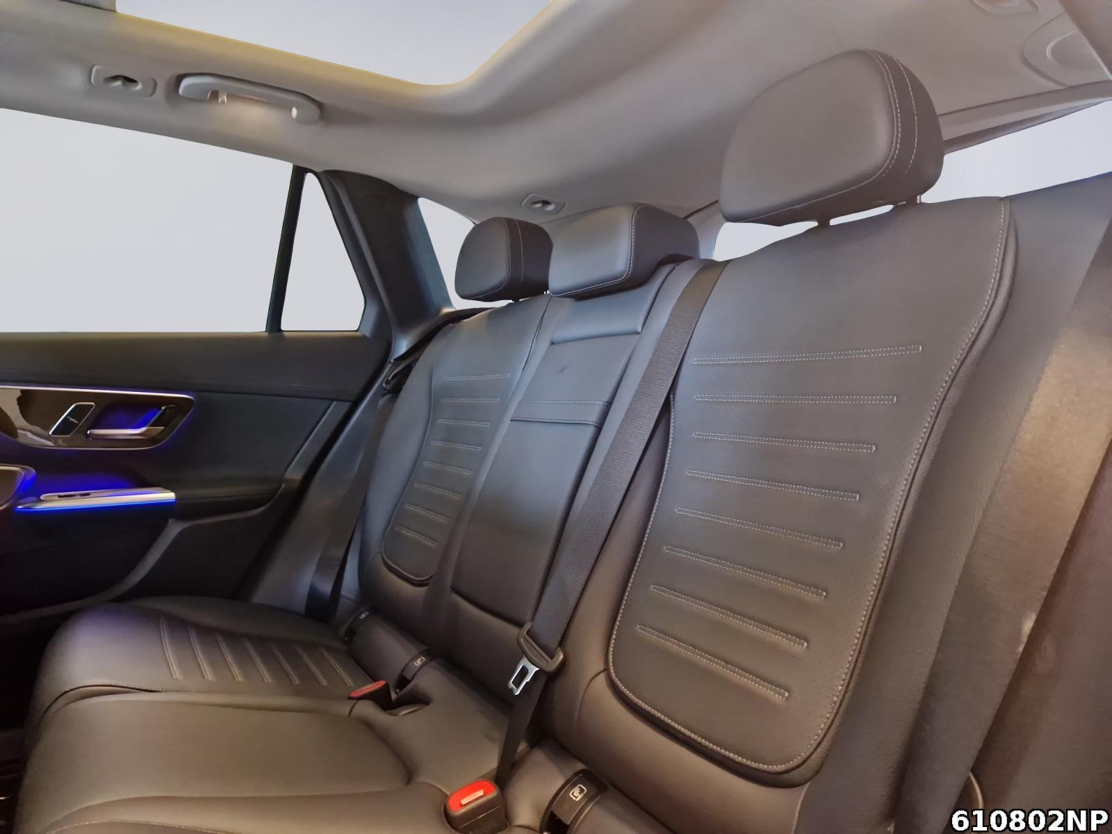 Fahrzeugabbildung Mercedes-Benz GLC 300 e AMG Burmester Distronic Pano AHK 360°