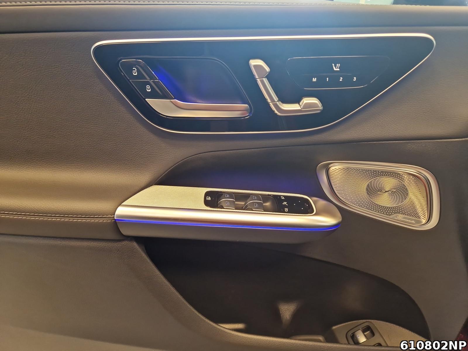 Fahrzeugabbildung Mercedes-Benz GLC 300 e AMG Burmester Distronic Pano AHK 360°