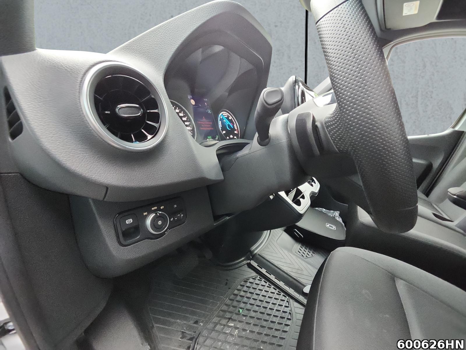 Fahrzeugabbildung Mercedes-Benz eSprinter 414 Maxi*81KWh*Kamera*MBUX*Tachograf