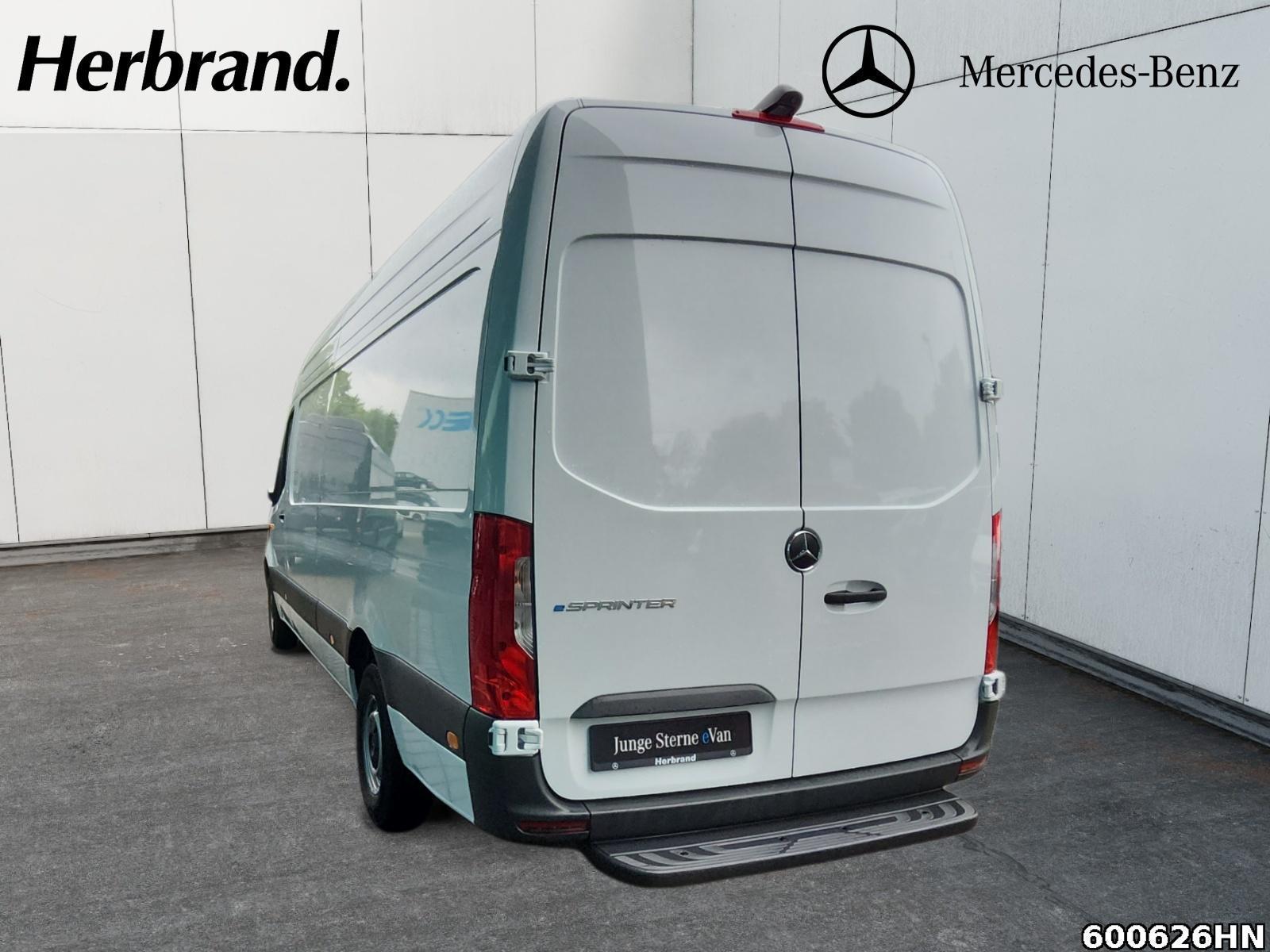 Fahrzeugabbildung Mercedes-Benz eSprinter 414 Maxi*81KWh*Kamera*MBUX*Tachograf