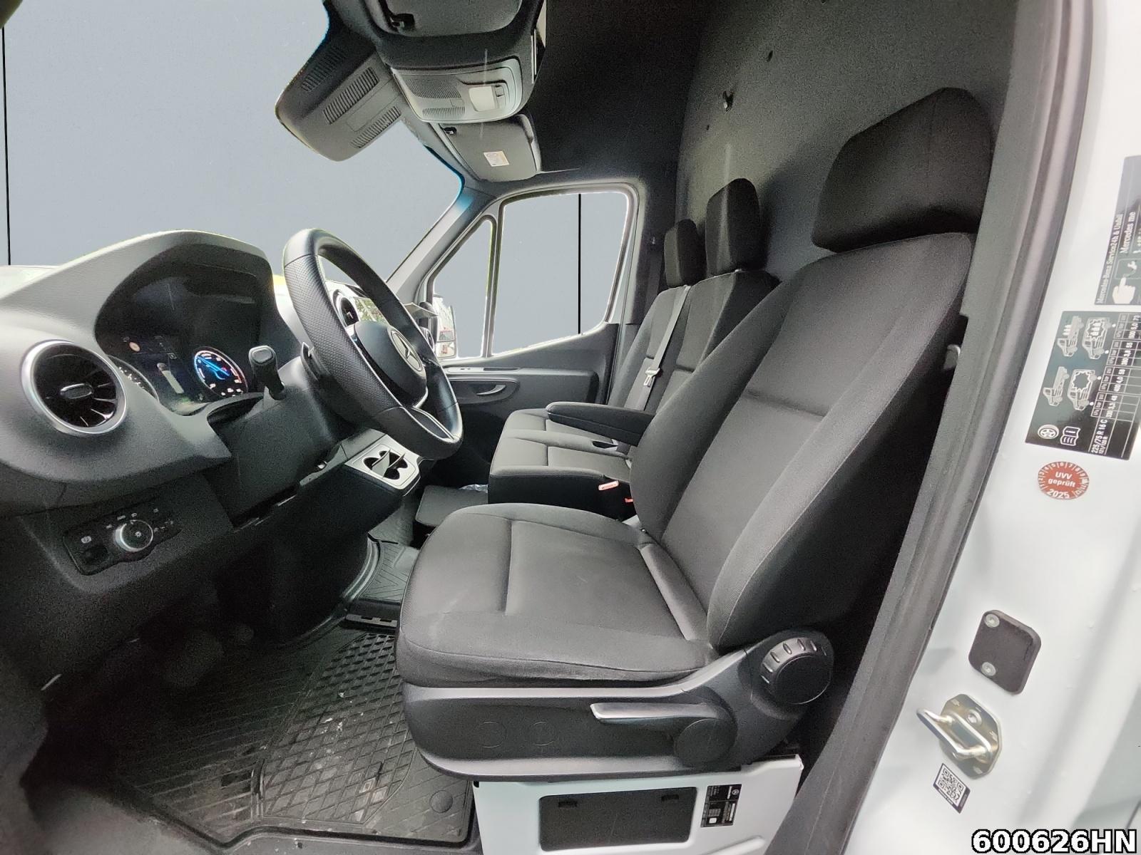 Fahrzeugabbildung Mercedes-Benz eSprinter 414 Maxi*81KWh*Kamera*MBUX*Tachograf