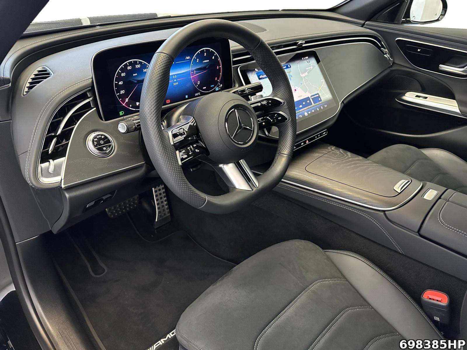 Fahrzeugabbildung Mercedes-Benz E 220 d AMG Lenkradhzg KEYLESS DAB Kamera CarPl