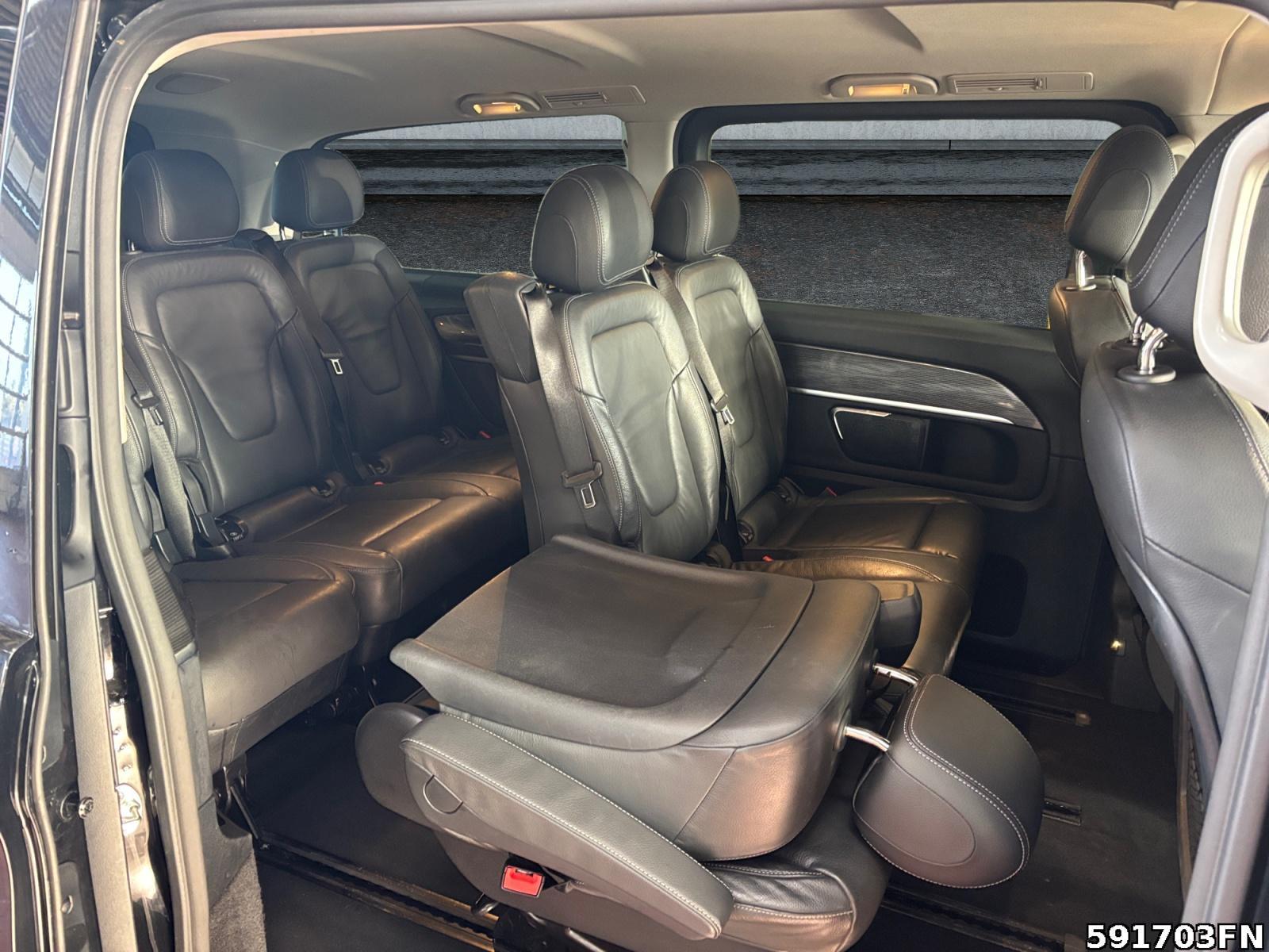 Fahrzeugabbildung Mercedes-Benz V 300 d Avantgarde Edition EL*Leder*360°*EasyP