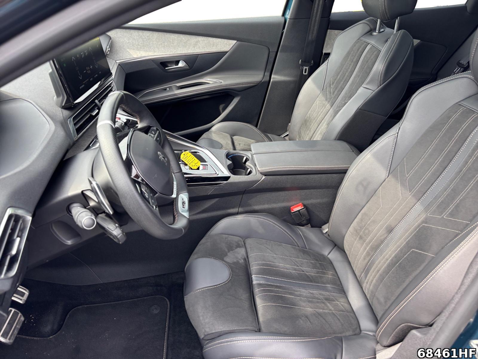 Fahrzeugabbildung Peugeot 3008 1.2 Hybrid 136 GT (EURO 6d)