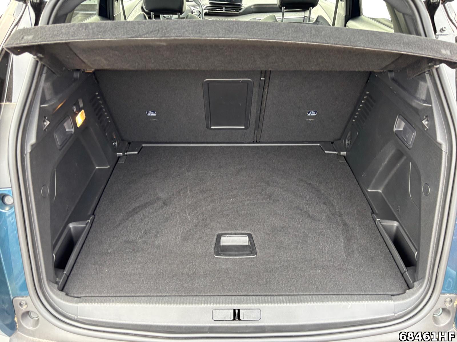 Fahrzeugabbildung Peugeot 3008 1.2 Hybrid 136 GT (EURO 6d)