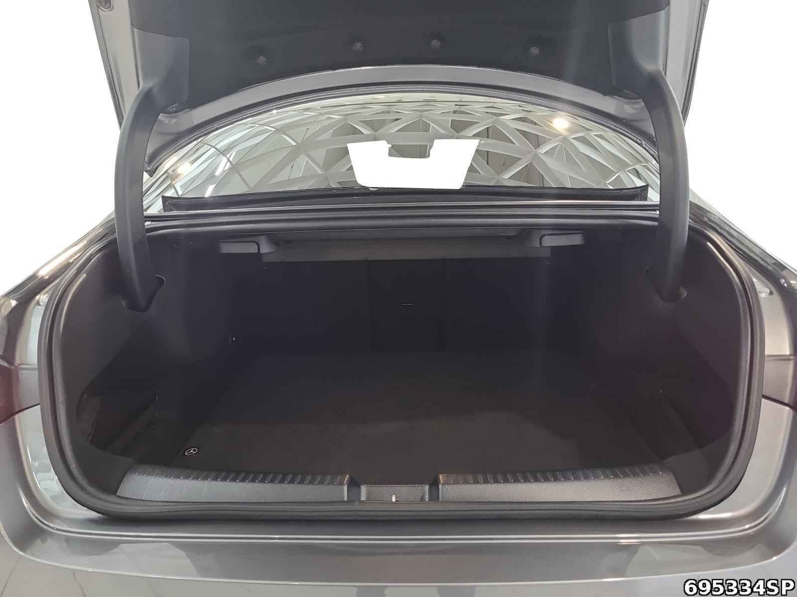 Fahrzeugabbildung Mercedes-Benz CLA 35 AMG 4M Aero Pano MULTIBEAM Head-up Night