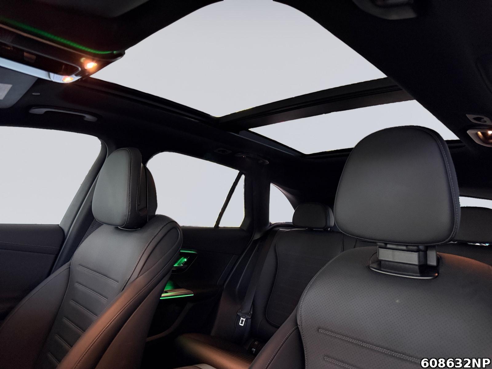 Fahrzeugabbildung Mercedes-Benz GLC 300 de AMG AHK DIGITAL LIGHT Pano Niveau 20