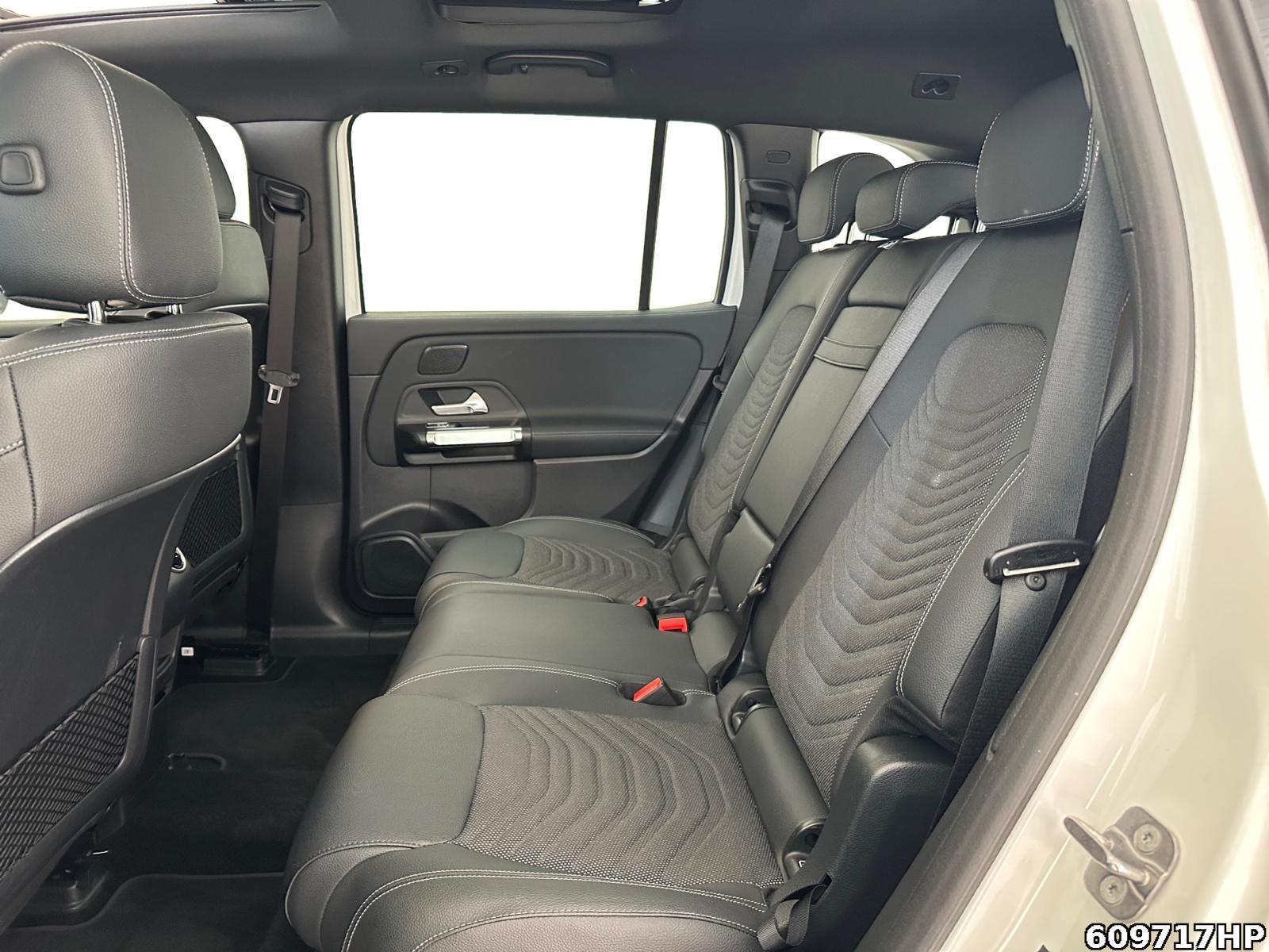 Fahrzeugabbildung Mercedes-Benz EQB 4M Progressive Pano AHK 360° Lenkradhz