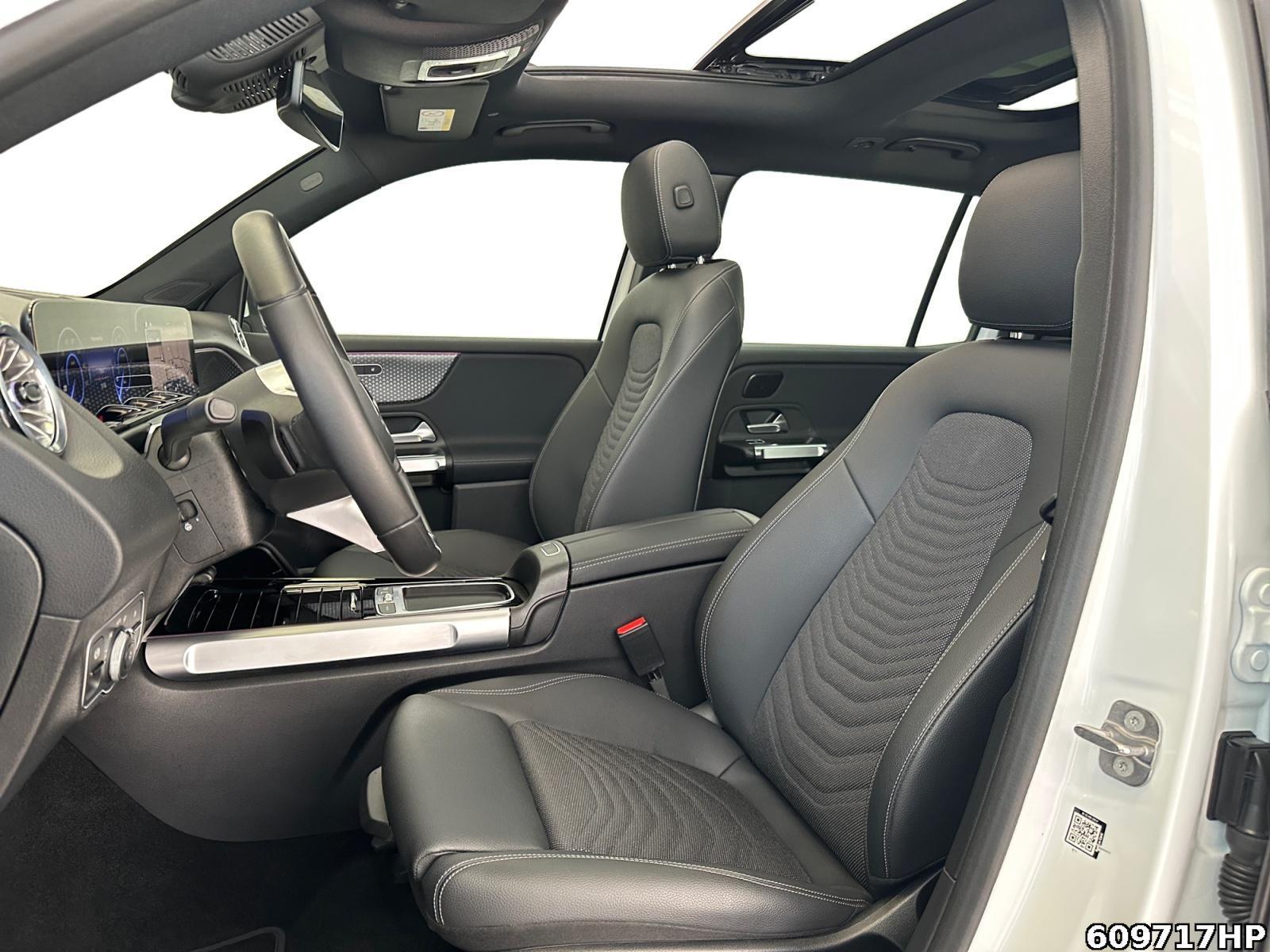 Fahrzeugabbildung Mercedes-Benz EQB 4M Progressive Pano AHK 360° Lenkradhz