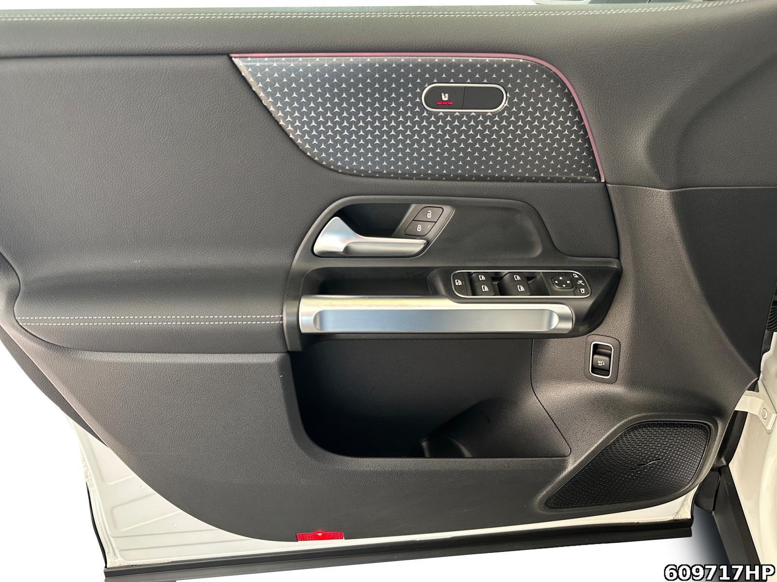 Fahrzeugabbildung Mercedes-Benz EQB 4M Progressive Pano AHK 360° Lenkradhz