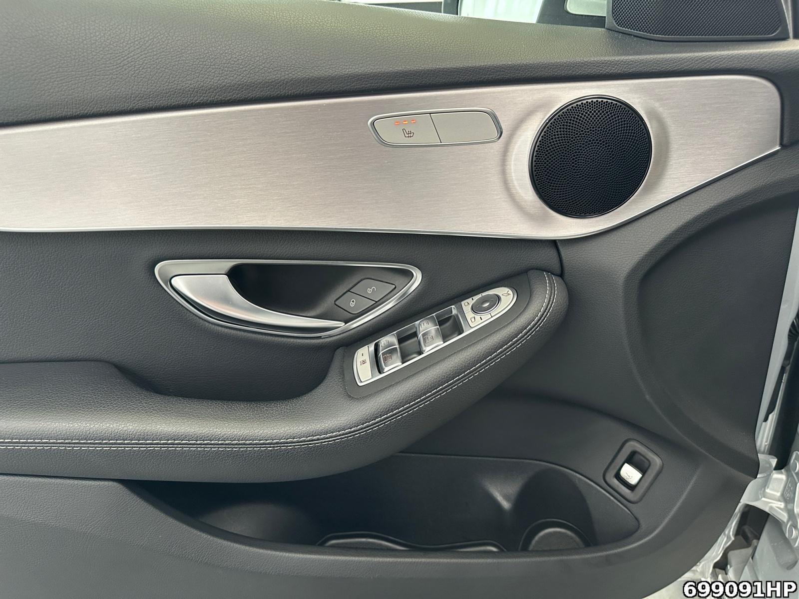 Fahrzeugabbildung Mercedes-Benz C 200 Avantgarde DISTRONIC Ambiente COMAND 360°