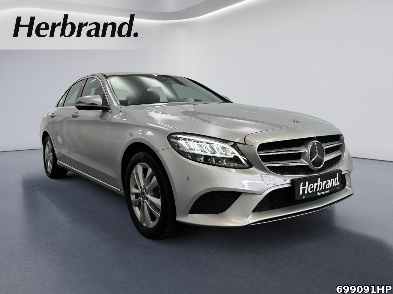 Fahrzeugabbildung Mercedes-Benz C 200 Avantgarde DISTRONIC Ambiente COMAND 360°