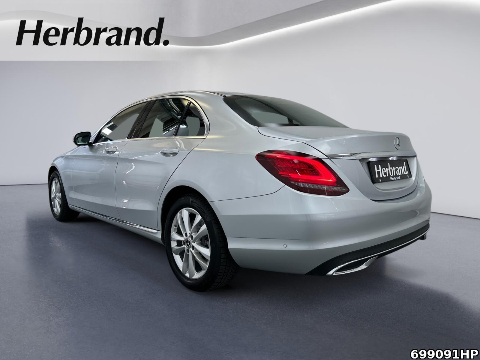 Fahrzeugabbildung Mercedes-Benz C 200 Avantgarde DISTRONIC Ambiente COMAND 360°