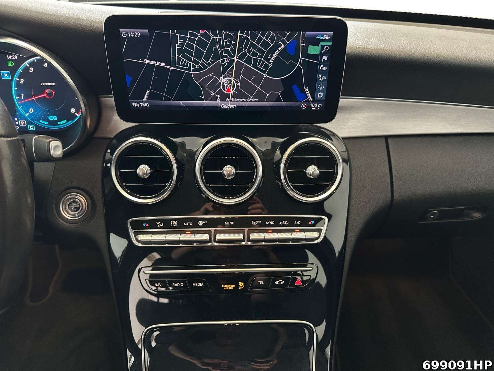 Fahrzeugabbildung Mercedes-Benz C 200 Avantgarde DISTRONIC Ambiente COMAND 360°