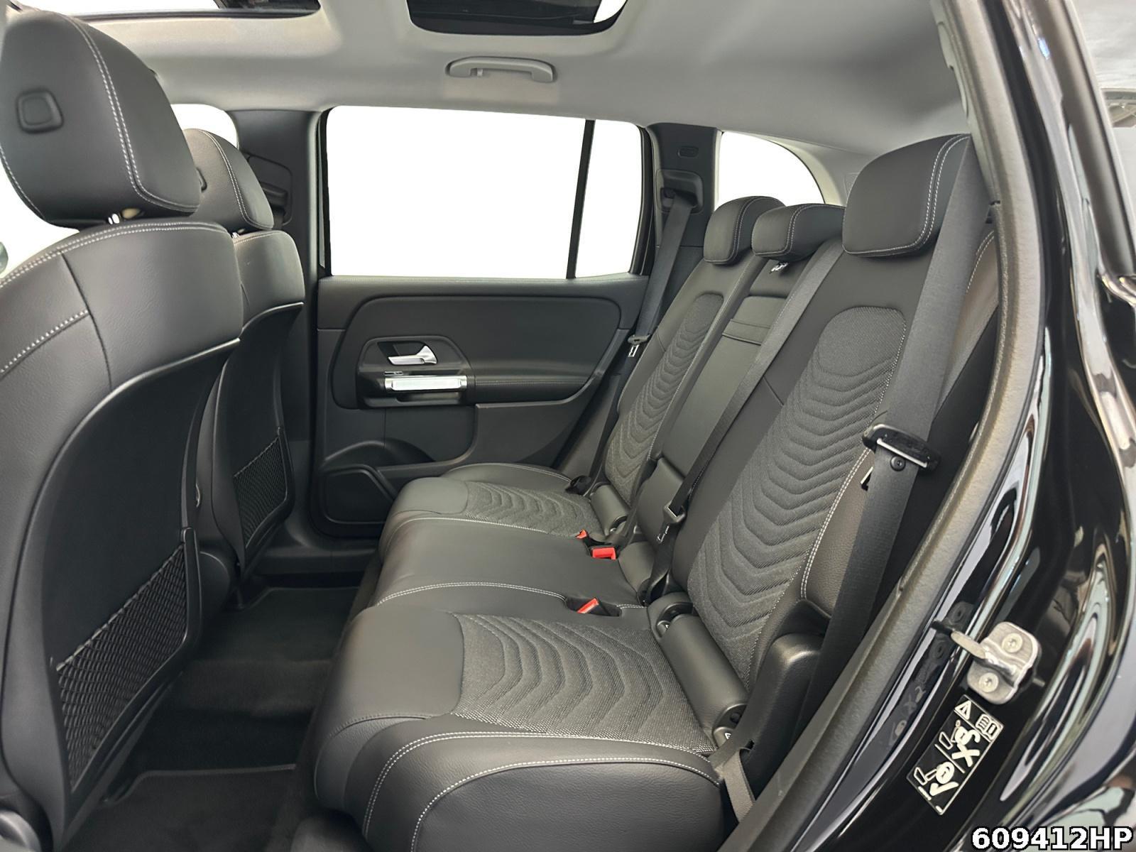 Fahrzeugabbildung Mercedes-Benz GLB 200 Progressive Pano AHK LenkradhzgEasypack