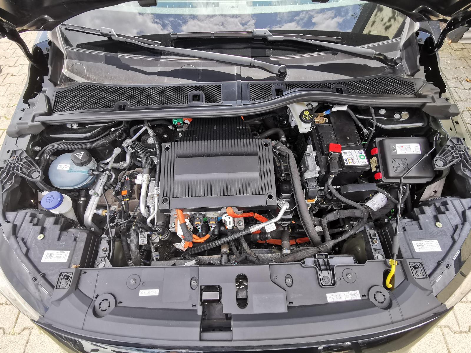Fahrzeugabbildung Opel Corsa -e Edition*PDC hint.*Carplay*Allwetter*