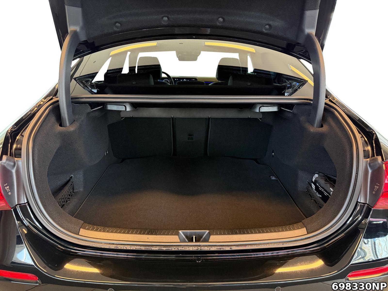 Fahrzeugabbildung Mercedes-Benz A 200 PROGRESSIV+STANDHEIZ+DISTRONIC