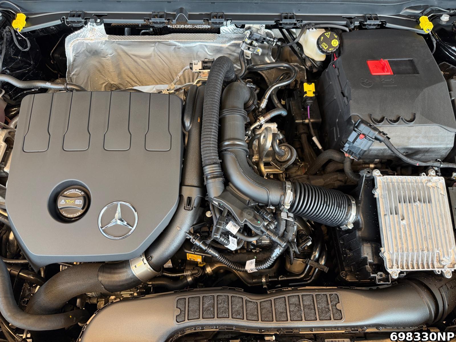 Fahrzeugabbildung Mercedes-Benz A 200 PROGRESSIV+STANDHEIZ+DISTRONIC