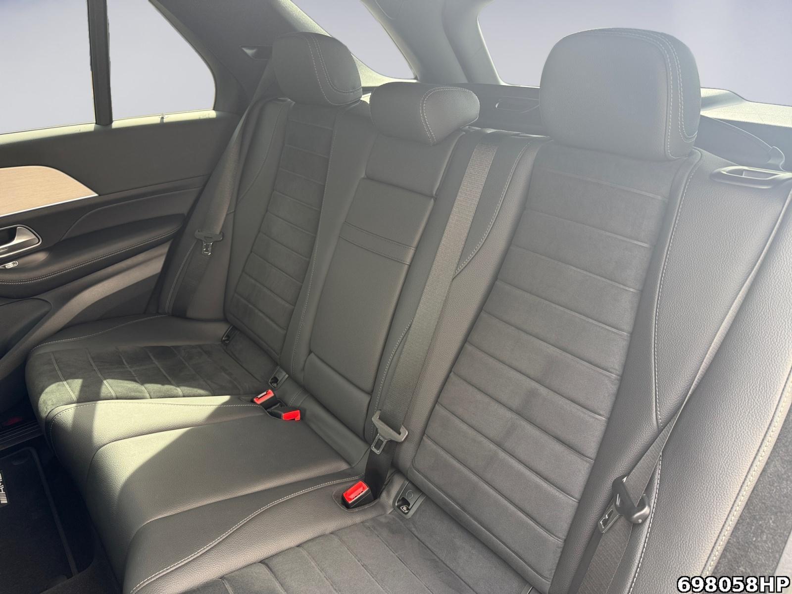 Fahrzeugabbildung Mercedes-Benz GLE 450 AMG d 4M AMG Airmatic Pano AHK Burmester