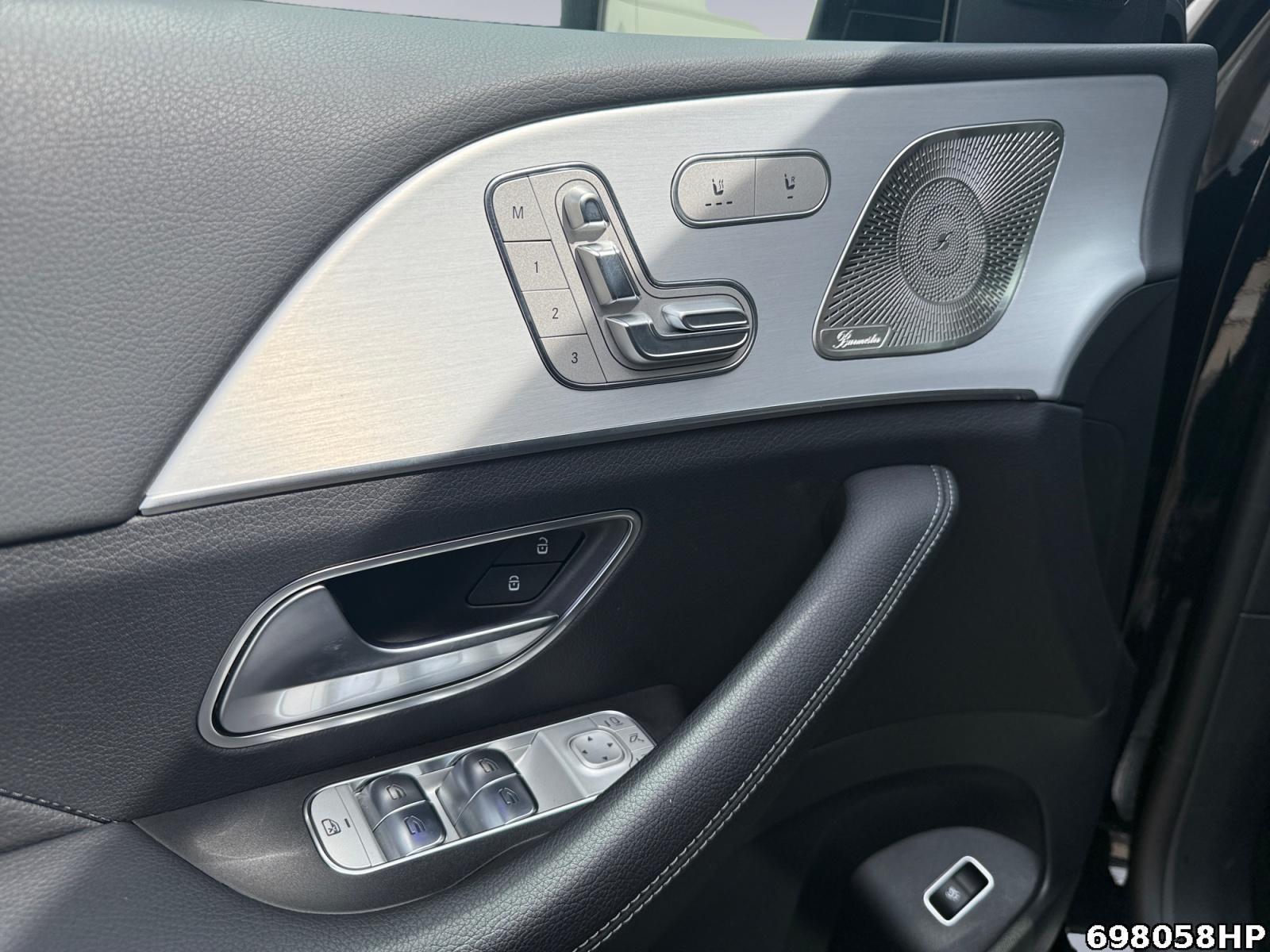 Fahrzeugabbildung Mercedes-Benz GLE 450 AMG d 4M AMG Airmatic Pano AHK Burmester