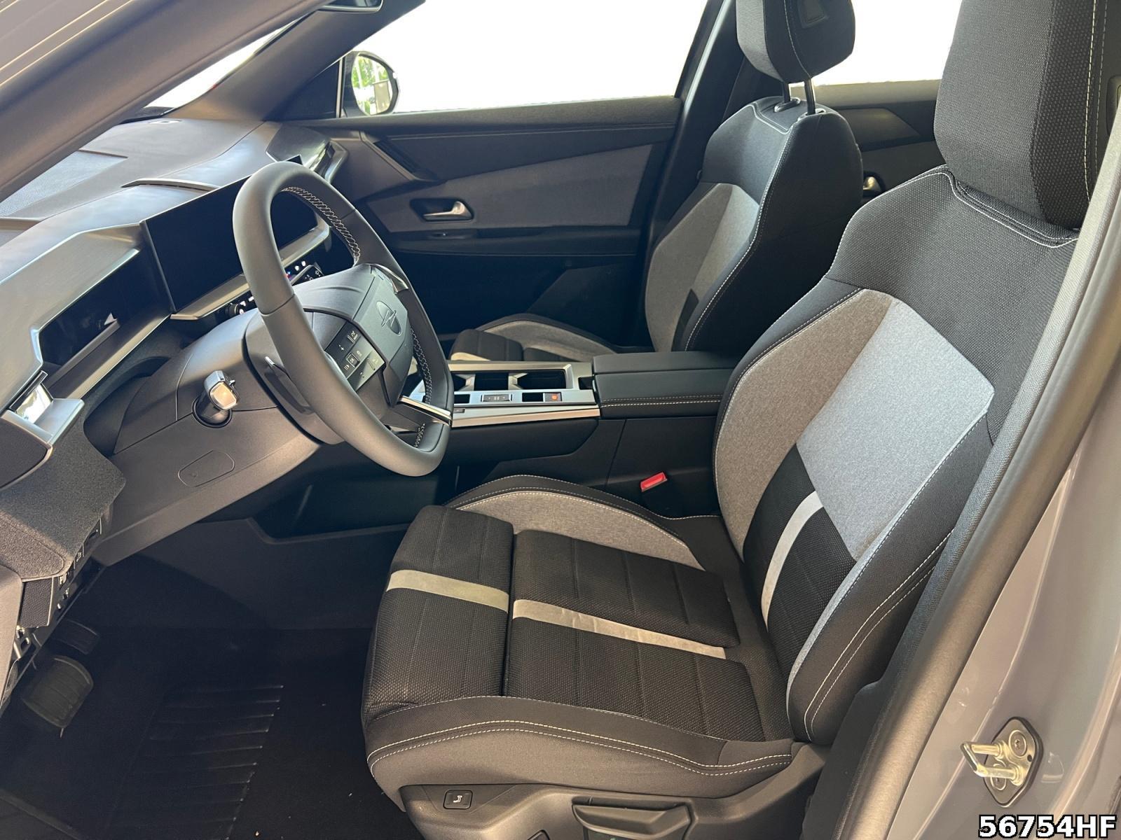 Fahrzeugabbildung Opel Grandland X Edition Hybrid 145 PS AT