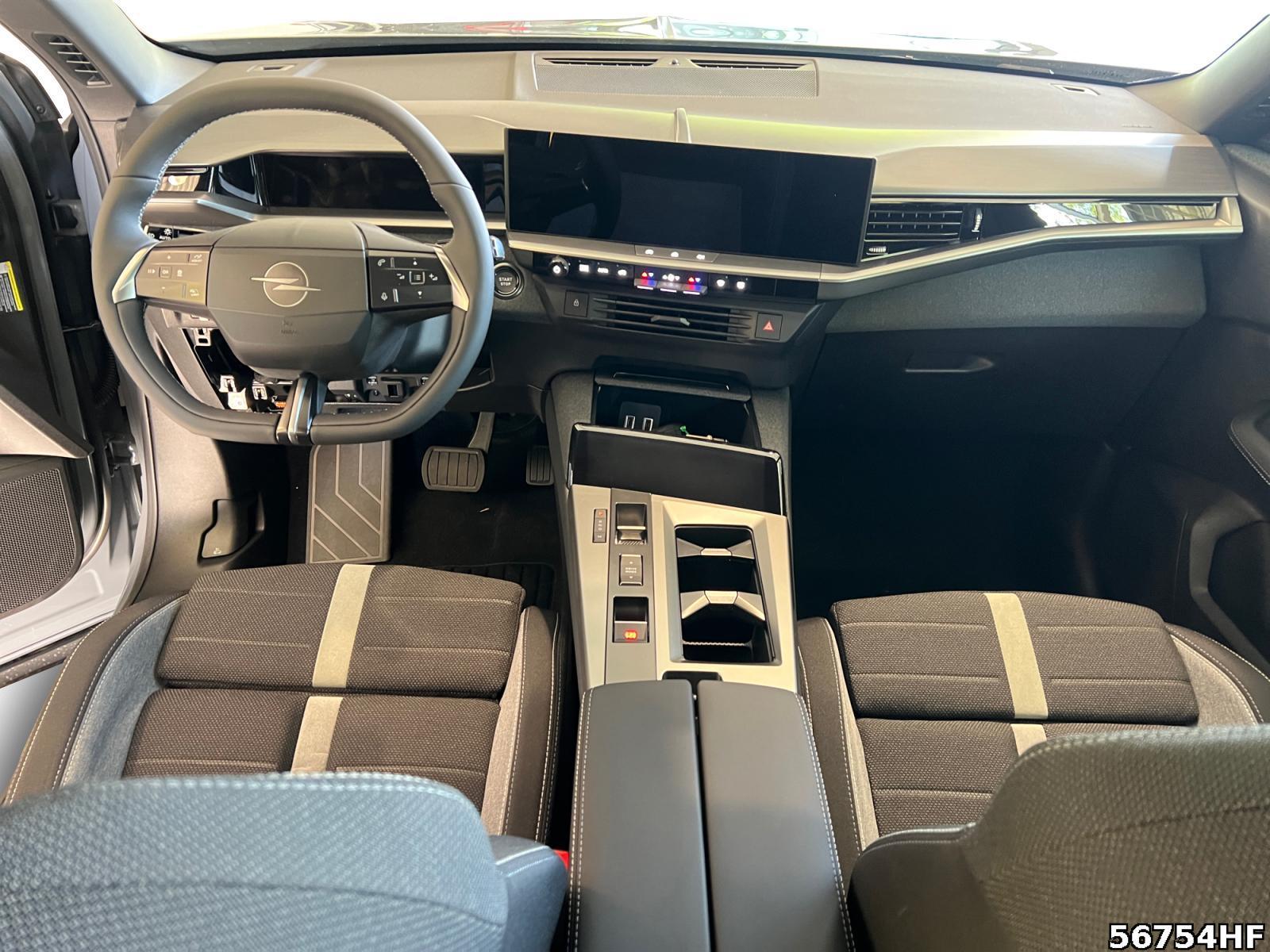 Fahrzeugabbildung Opel Grandland X Edition Hybrid 145 PS AT