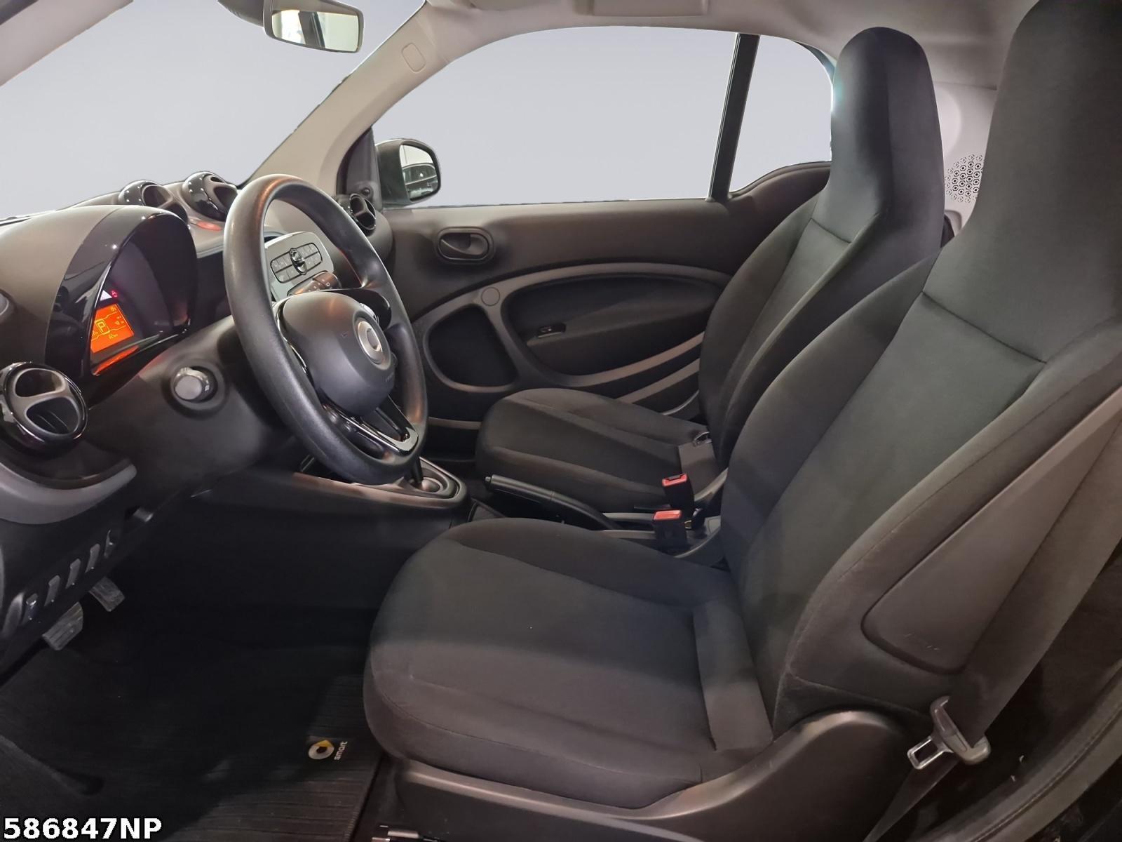 Fahrzeugabbildung Smart ForTwo EQ 22 kW Ganzjahresreifen