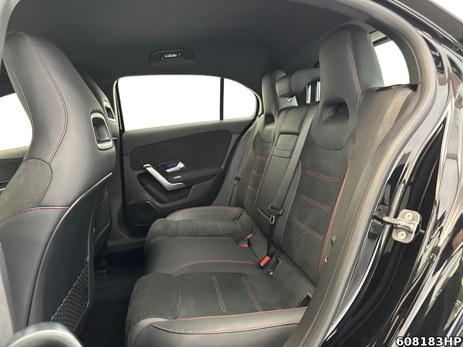 Fahrzeugabbildung Mercedes-Benz A 200 AMG DISTRONIC KEYLESS-GO Rückfahrkamera <