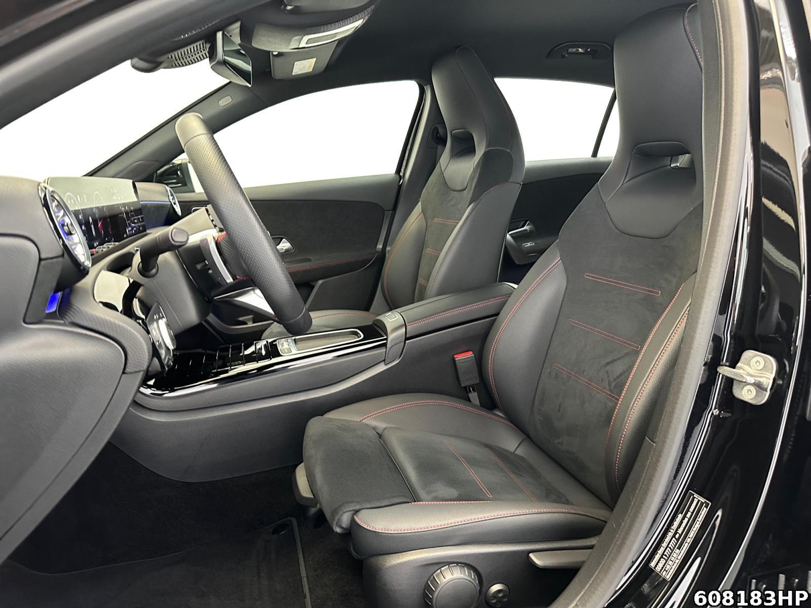 Fahrzeugabbildung Mercedes-Benz A 200 AMG DISTRONIC KEYLESS-GO Rückfahrkamera <