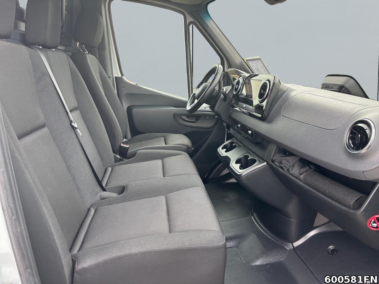 Fahrzeugabbildung Mercedes-Benz Sprinter 317 CDI Kasten PRO L3H2 *Klima*9G*