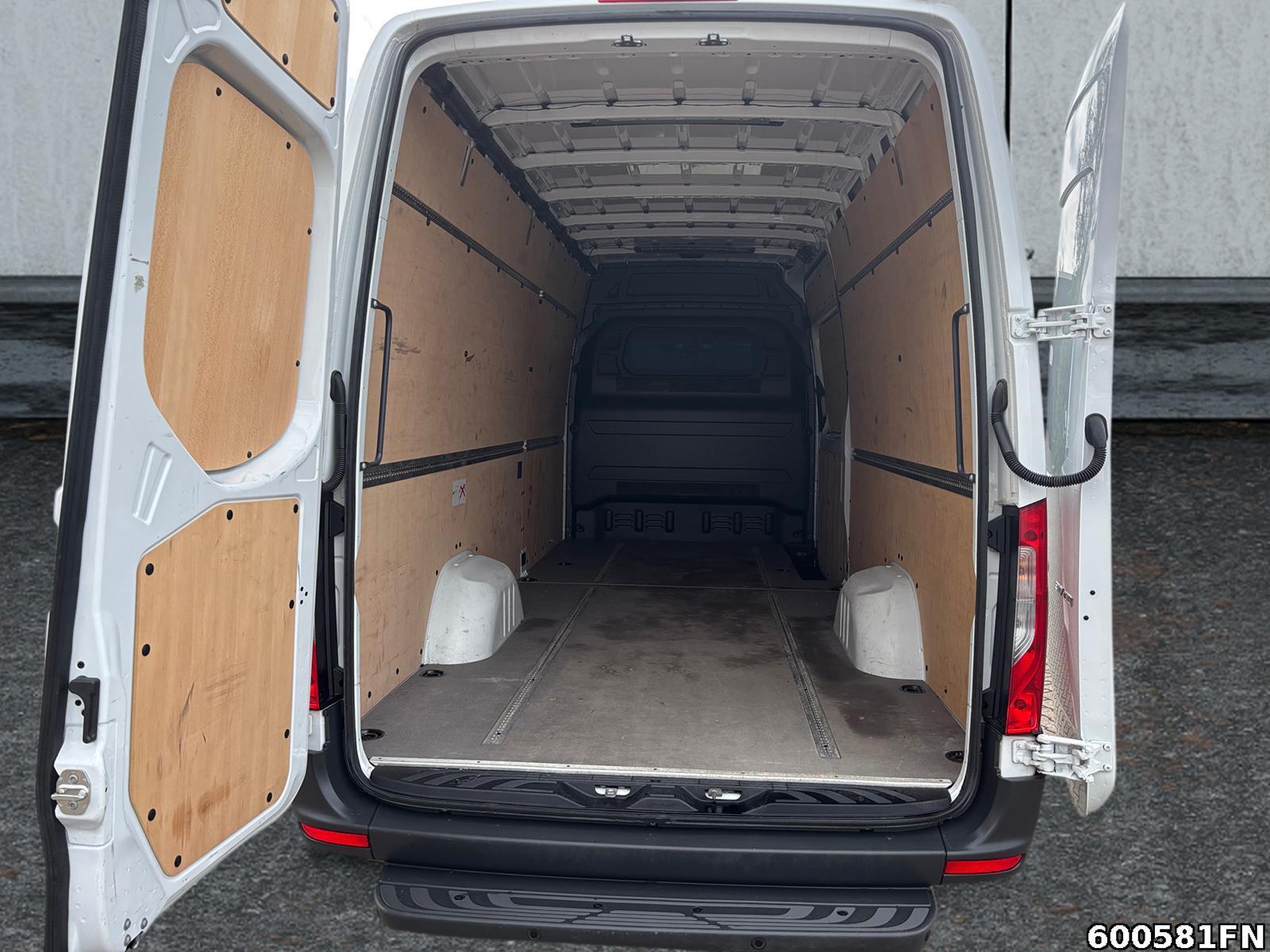 Fahrzeugabbildung Mercedes-Benz Sprinter 317 CDI Kasten PRO L3H2 *Klima*9G*