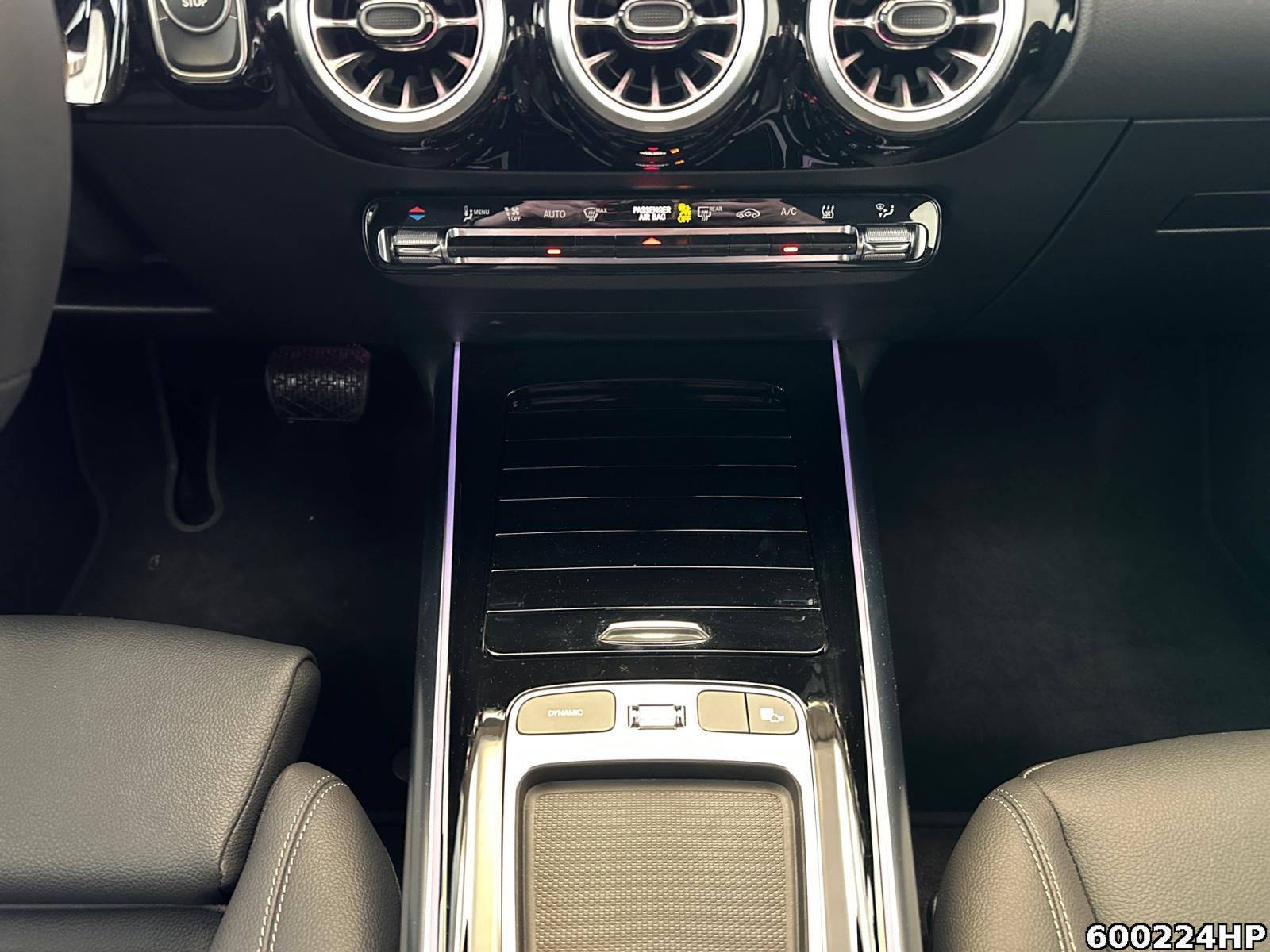 Fahrzeugabbildung Mercedes-Benz EQA Progressive Distronic Kamera Easypack