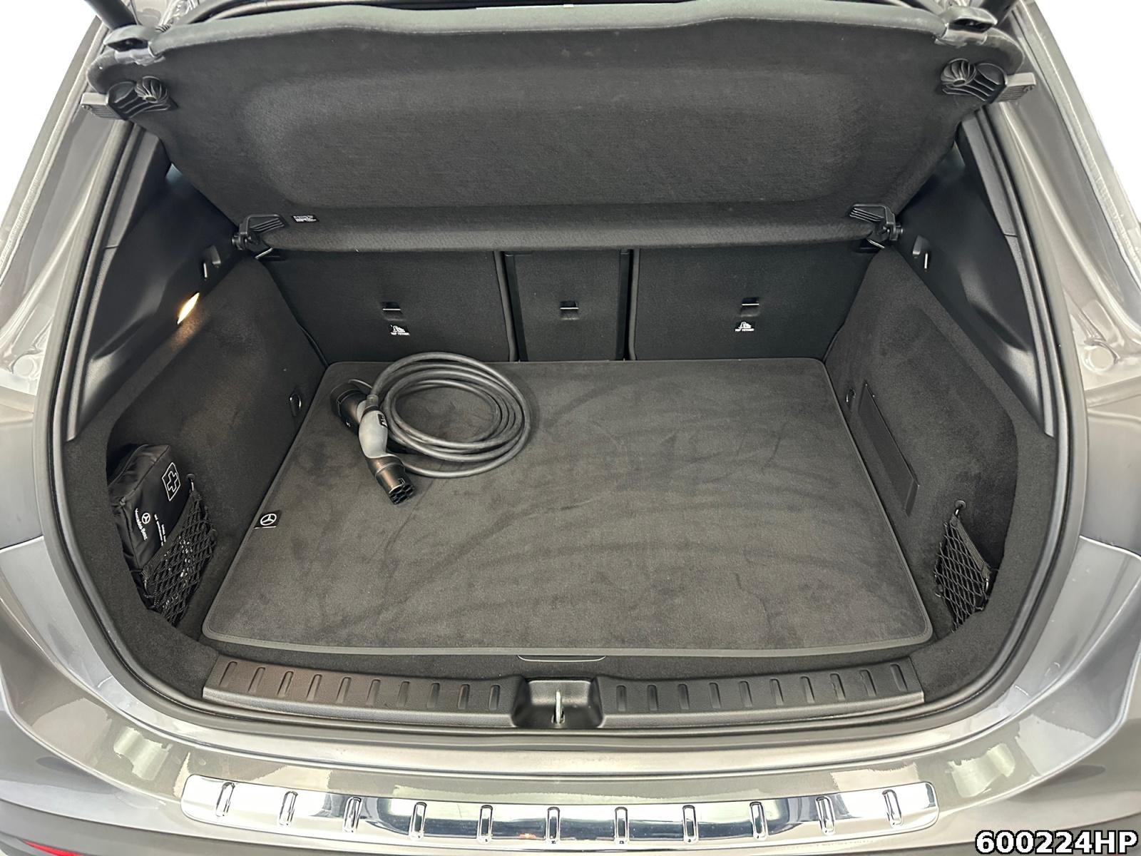 Fahrzeugabbildung Mercedes-Benz EQA Progressive Distronic Kamera Easypack
