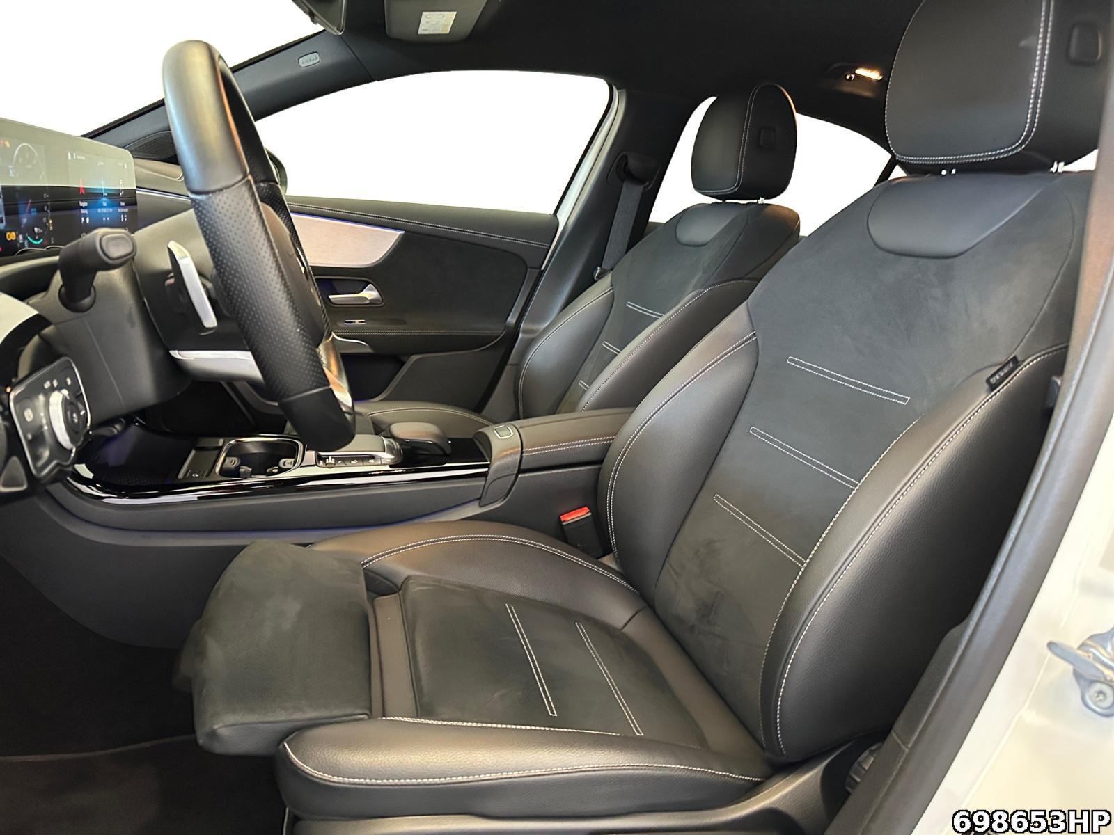 Fahrzeugabbildung Mercedes-Benz A 250 AMG Line Limousine Night-Paket Kamera <