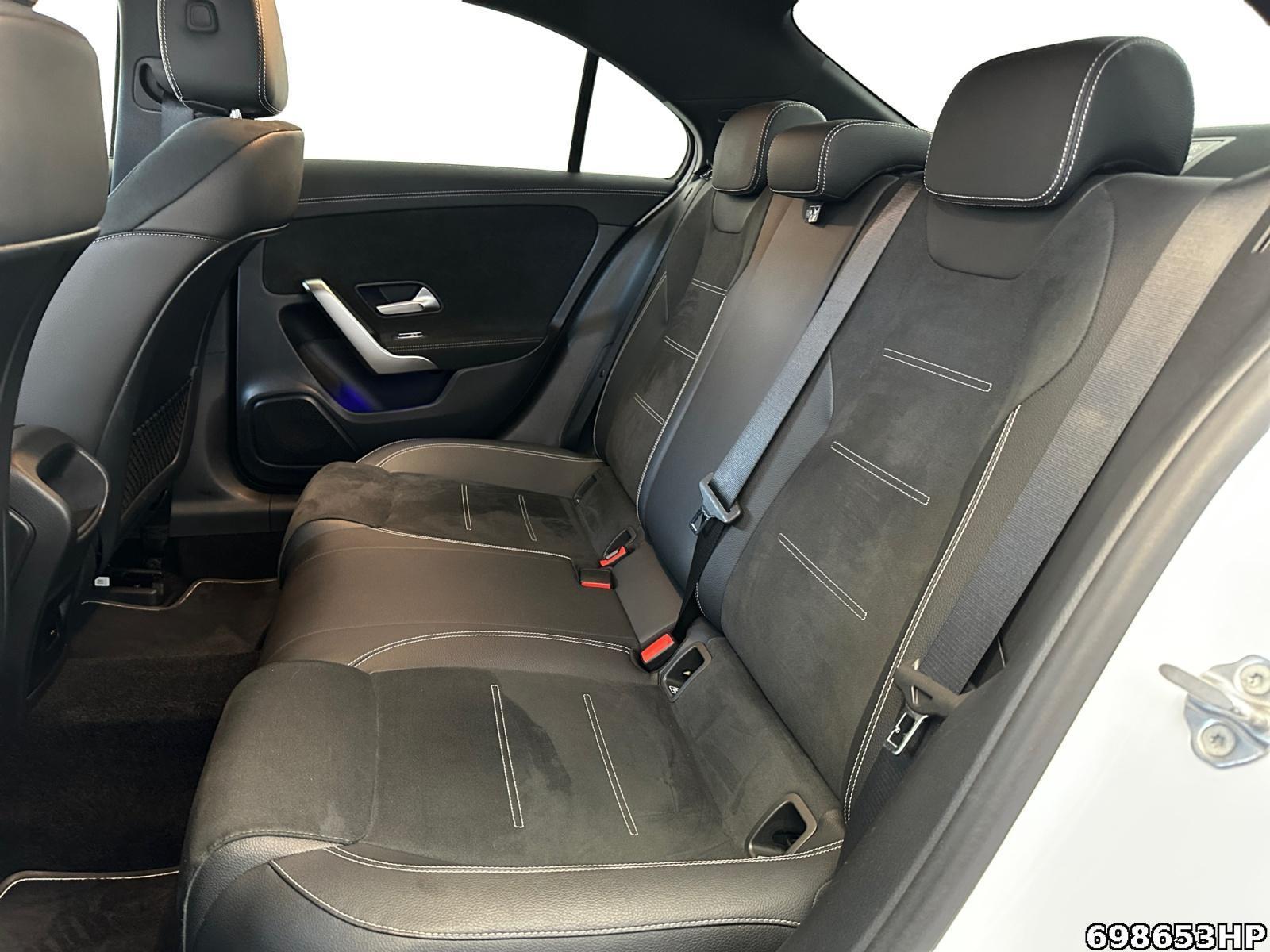 Fahrzeugabbildung Mercedes-Benz A 250 AMG Line Limousine Night-Paket Kamera <