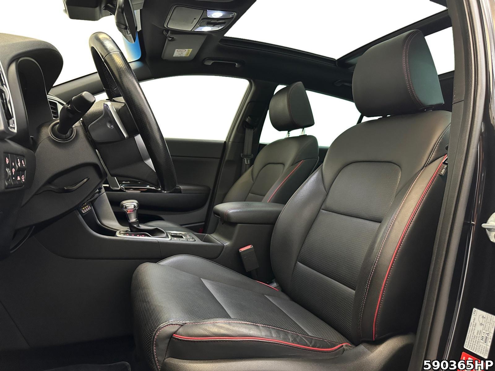 Fahrzeugabbildung Kia Sportage GT-Line Panoramadach Kamera JBL