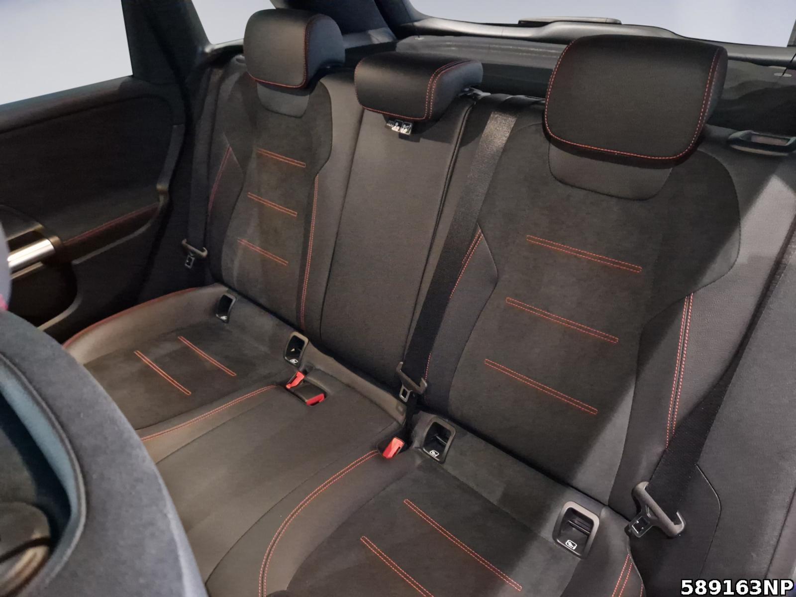 Fahrzeugabbildung Mercedes-Benz B 180 AMG LED Ambiente AHK KEYLESS GO Kamera