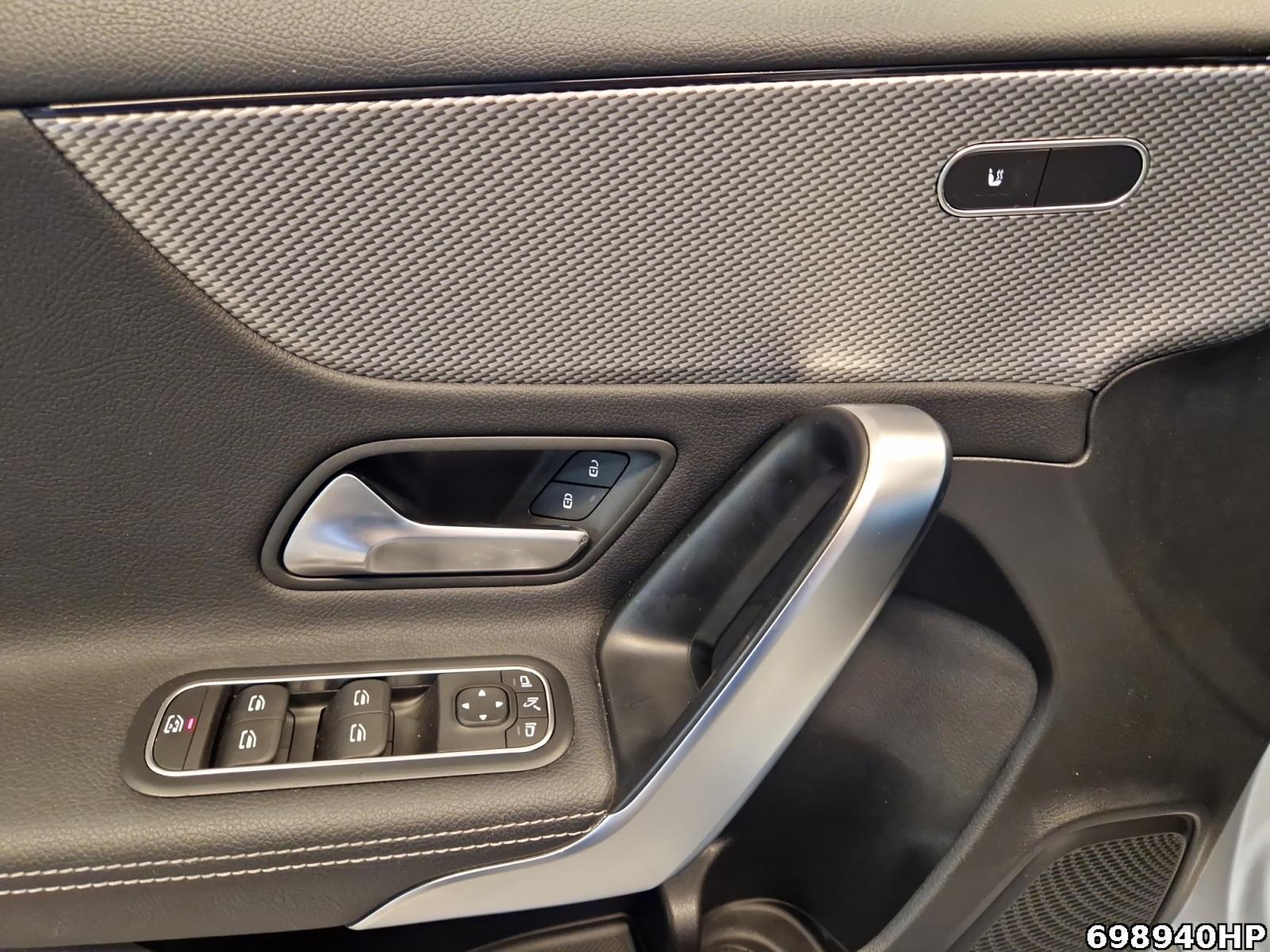 Fahrzeugabbildung Mercedes-Benz A 180 d Progressive Business-Paket CarPlay LED