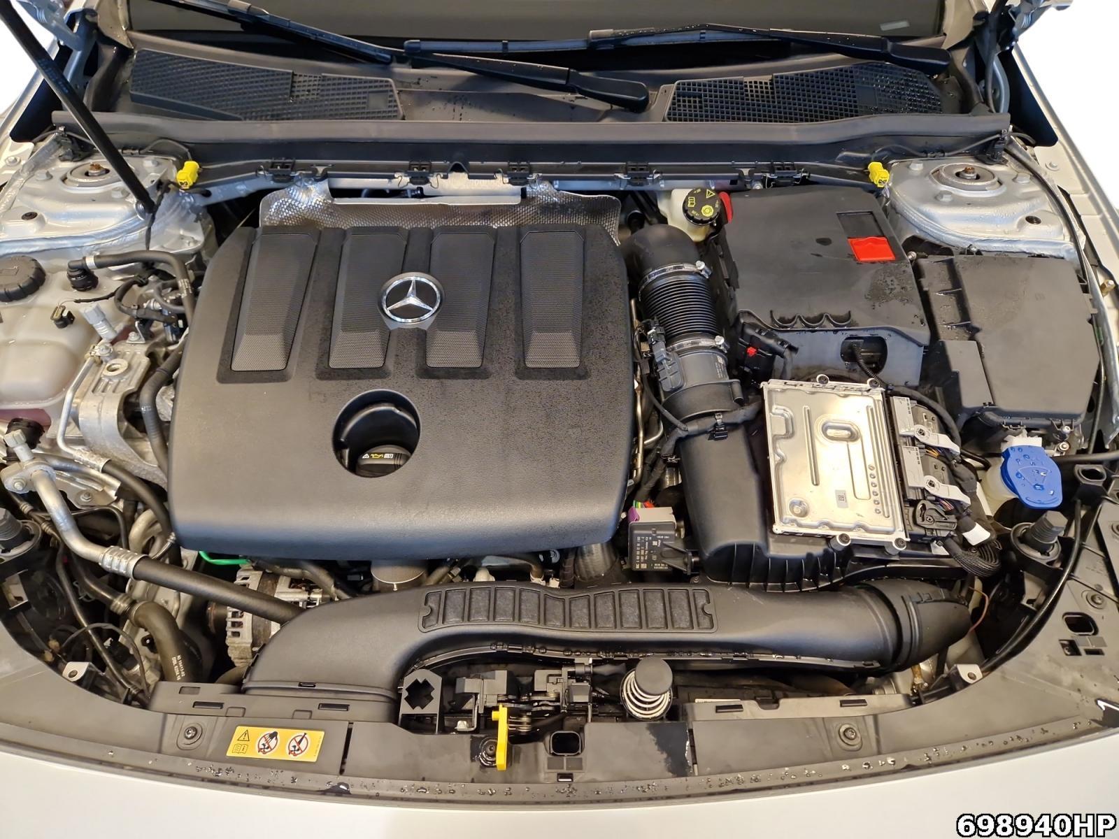 Fahrzeugabbildung Mercedes-Benz A 180 d Progressive Business-Paket CarPlay LED