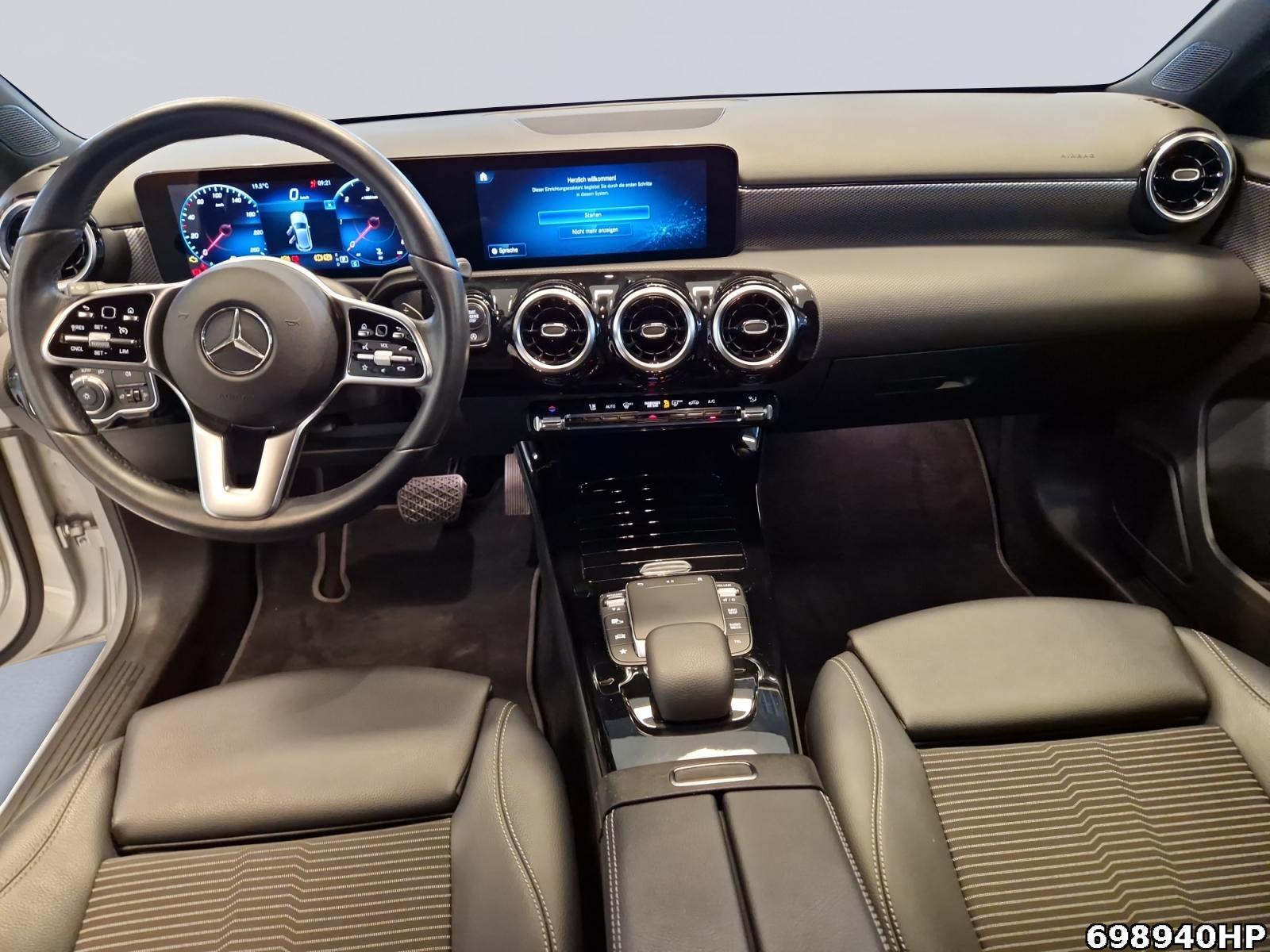 Fahrzeugabbildung Mercedes-Benz A 180 d Progressive Business-Paket CarPlay LED