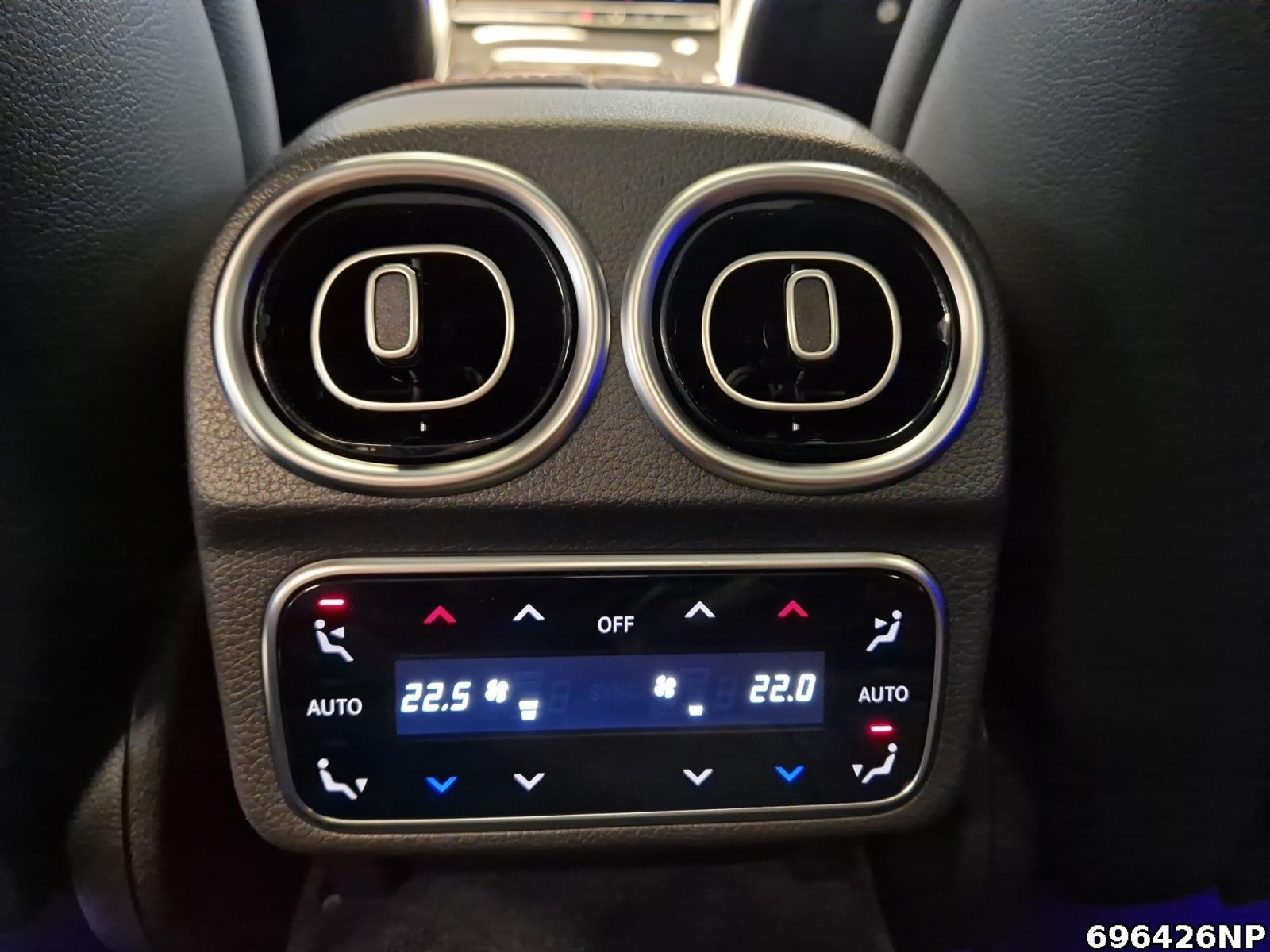 Fahrzeugabbildung Mercedes-Benz C 43 AMG 4 MATIC T +AMG SONDERMODELL+PANO+CARBON