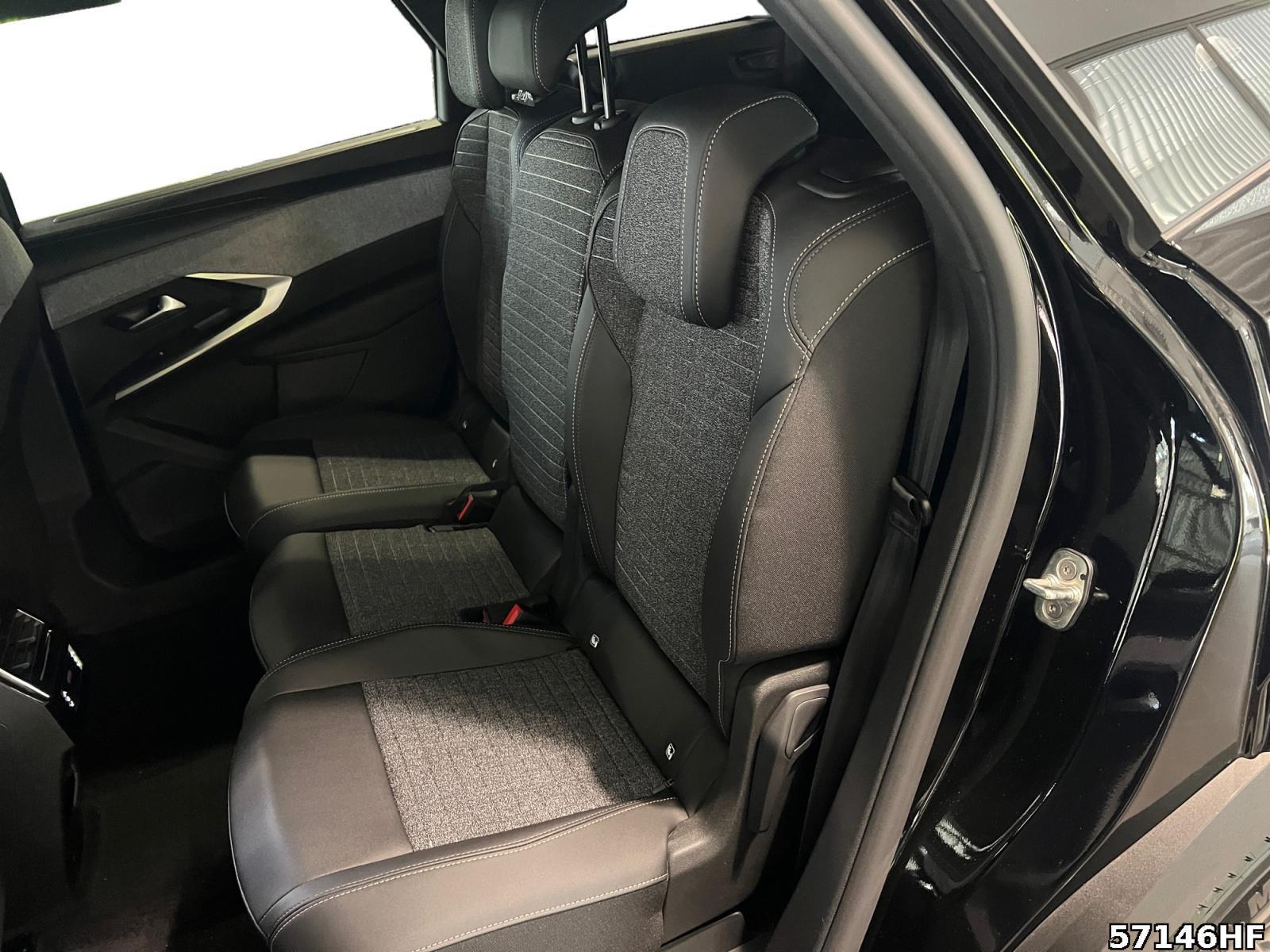 Fahrzeugabbildung Peugeot 5008 Allure Hybrid 145 e-DSC6