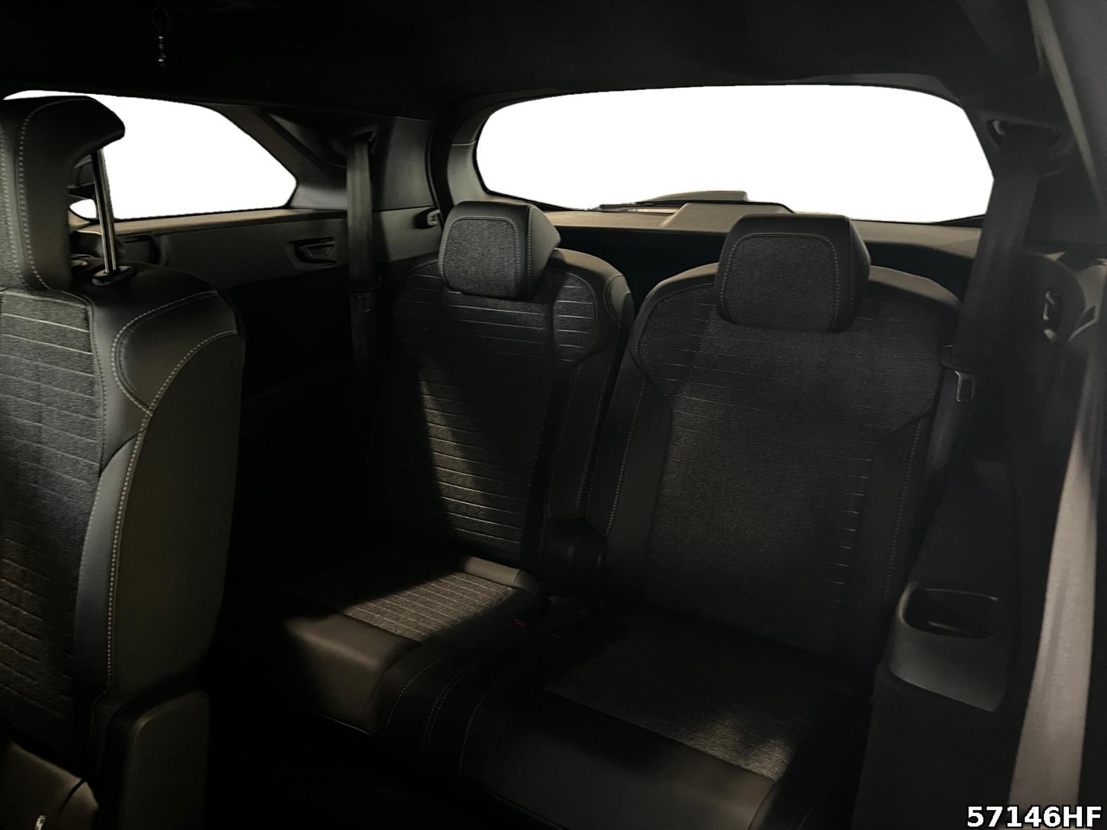 Fahrzeugabbildung Peugeot 5008 Allure Hybrid 145 e-DSC6
