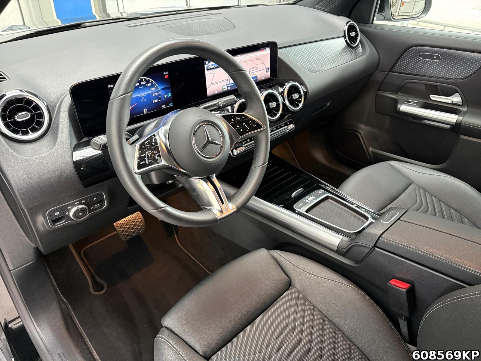 Fahrzeugabbildung Mercedes-Benz GLA 200 Progressive AHK Kamera Distronic DAB LED